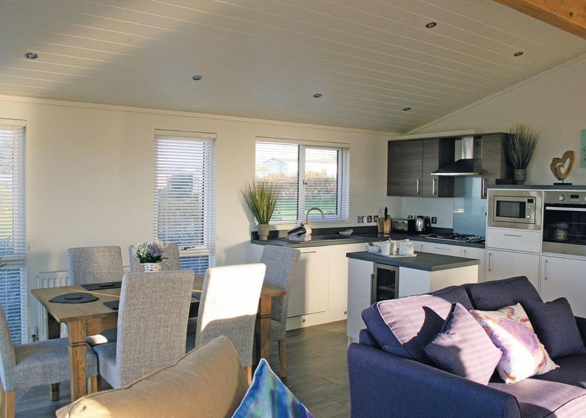Fishguard Bay Resort Llanllawer Buitenkant foto