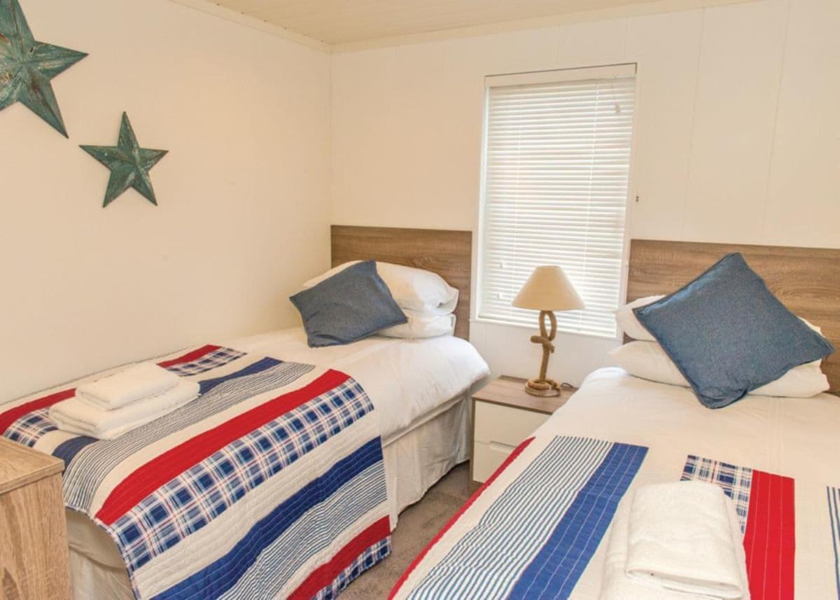 Fishguard Bay Resort Llanllawer Buitenkant foto